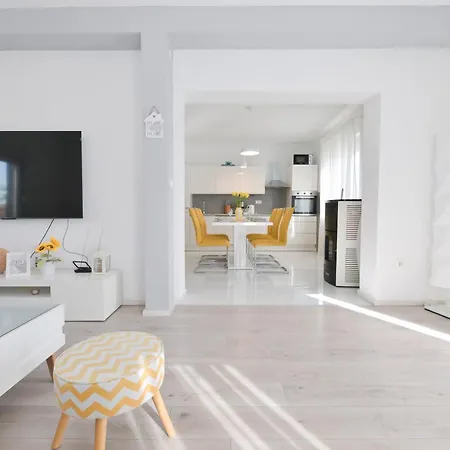 Apartment Amelie - With Pool And Sauna! *