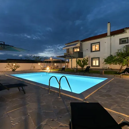 Amelie - With Pool And Sauna! Galovac (Zadar)