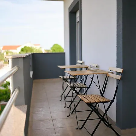 Amelie - With Pool And Sauna! * Galovac (Zadar)