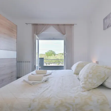 Apartment Amelie - With Pool And Sauna! Galovac (Zadar)