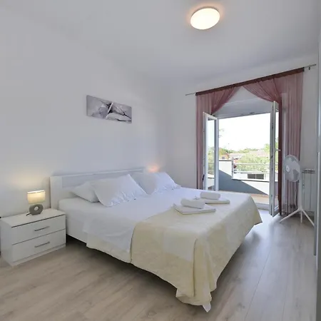 Apartment Amelie - With Pool And Sauna! Galovac (Zadar)