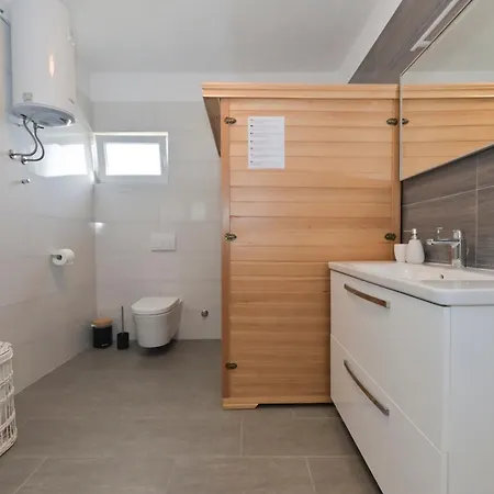 Amelie - With Pool And Sauna! * Galovac (Zadar)