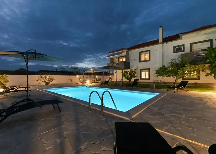Amelie - With Pool And Sauna! Galovac (Zadar)