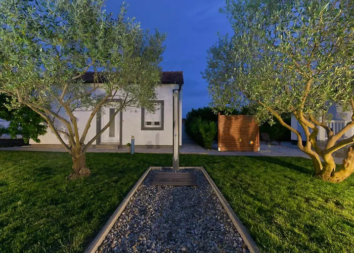 Amelie - With Pool And Sauna! Apartamento