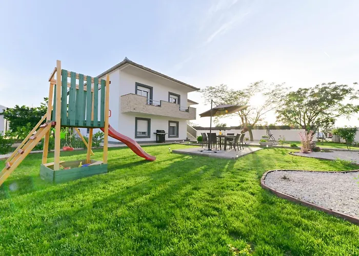 Apartamento Amelie - With Pool And Sauna!