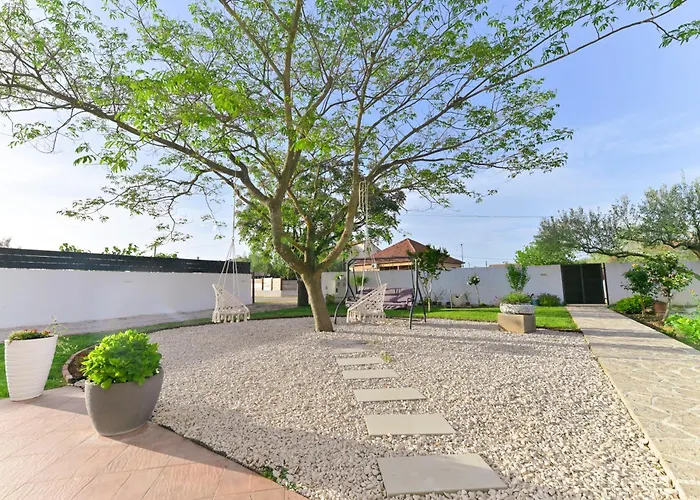 Amelie - With Pool And Sauna! * Galovac (Zadar)