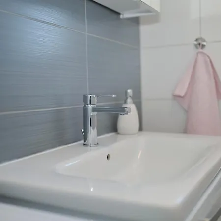 Amelie - With Pool And Sauna!