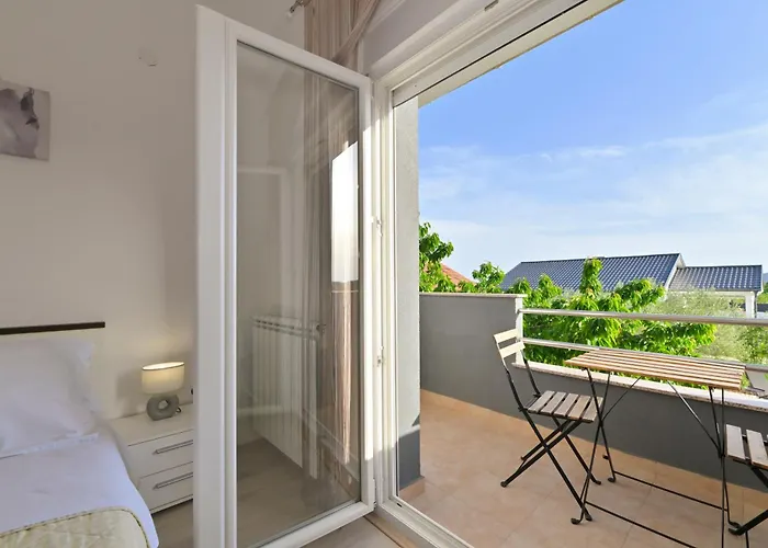 Apartman Amelie - With Pool And Sauna! *