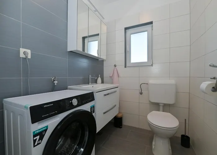 Amelie - With Pool And Sauna! Apartman Galovac