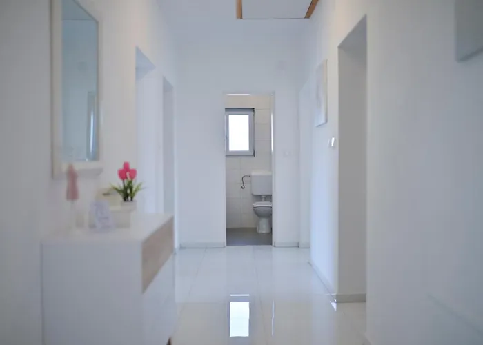 Apartman Amelie - With Pool And Sauna!